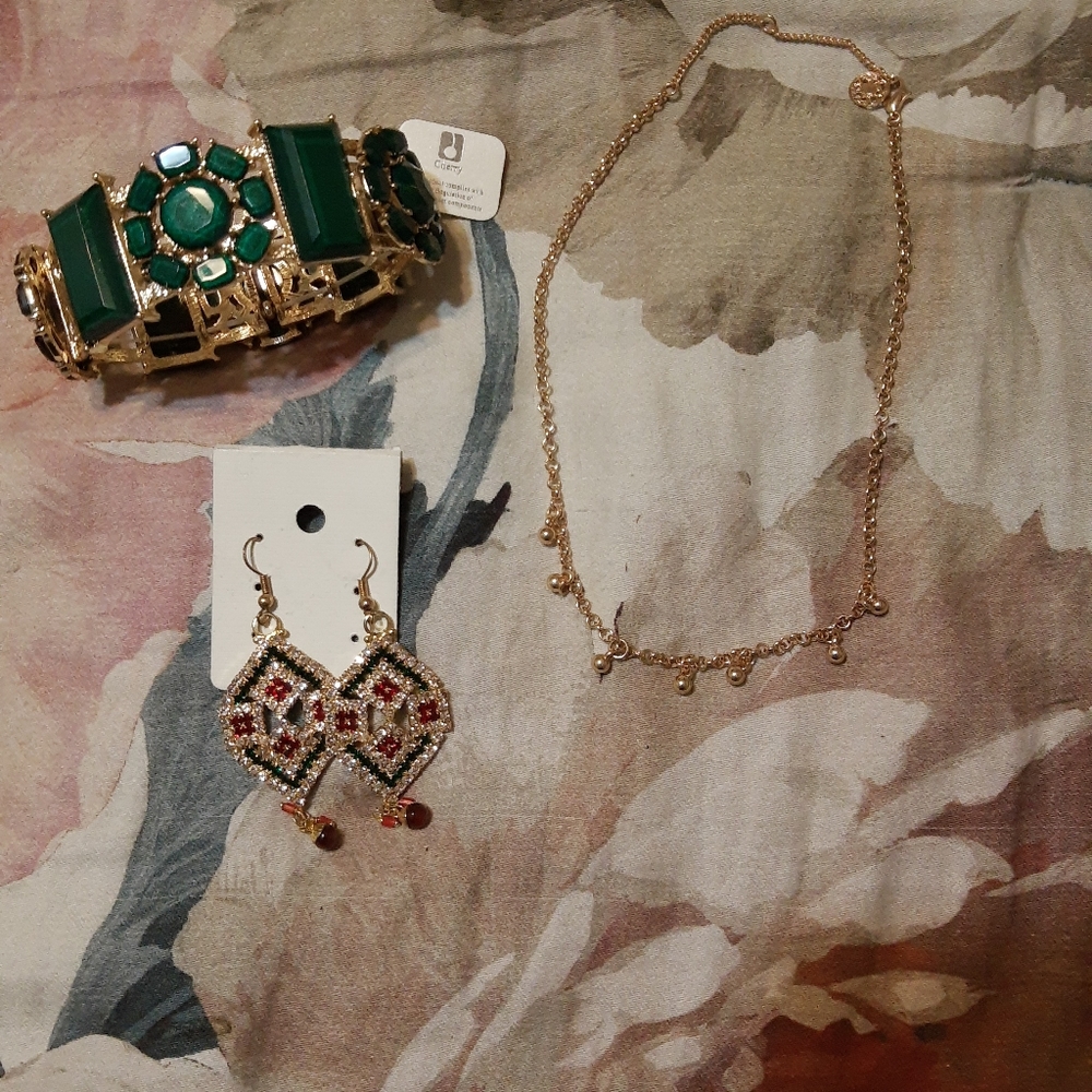 Gold green jewelry set